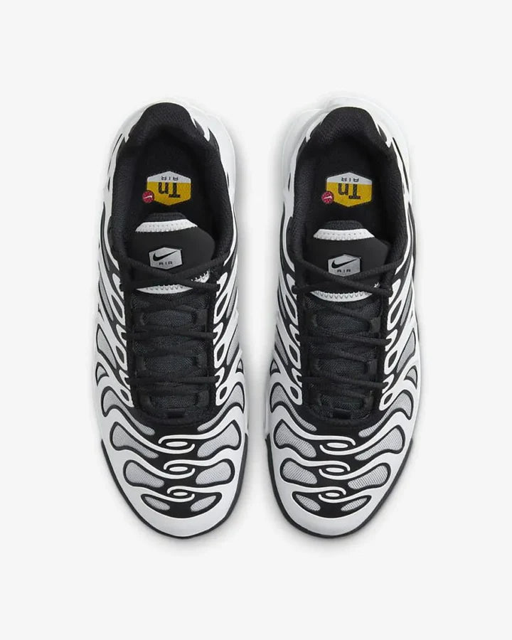 Nike Air Max Plus Drift “ Summit WhiteMetallic SilverBlack”